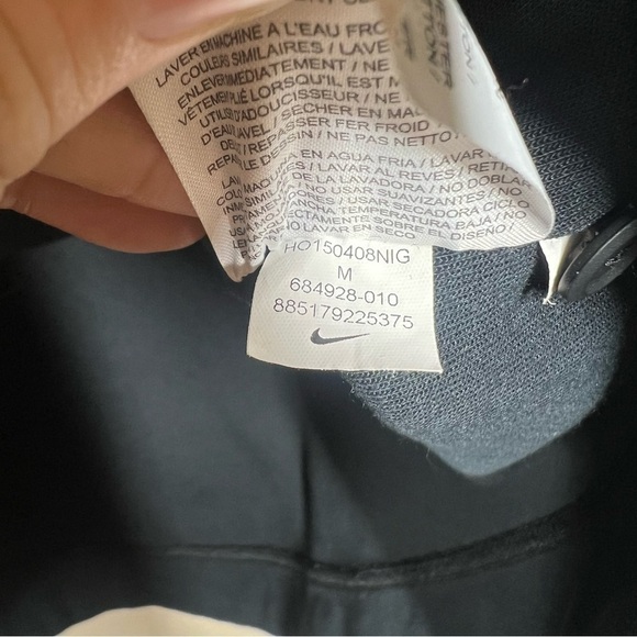 Nike Women’s Tech Fleece Cape Hooded Zip Up Black Jacket Sweatshirt Size Medium - Picture 13 of 16